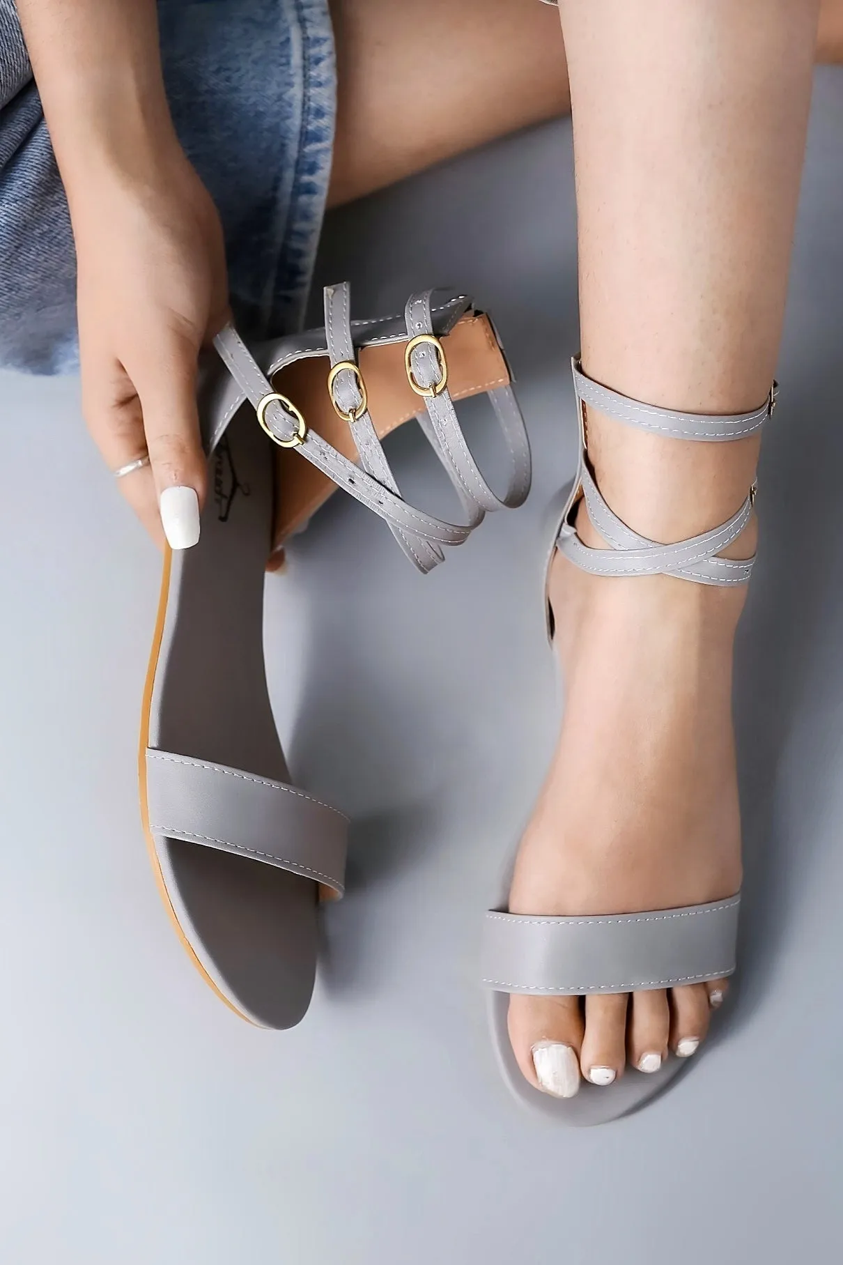 Brauch Women's Grey High Multi Strap Sandal