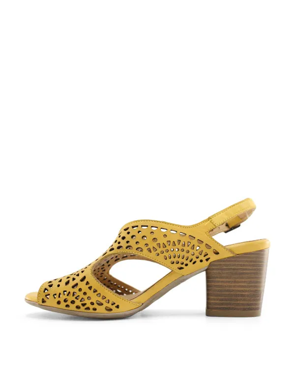 BUENO ZOOT MID HEELS