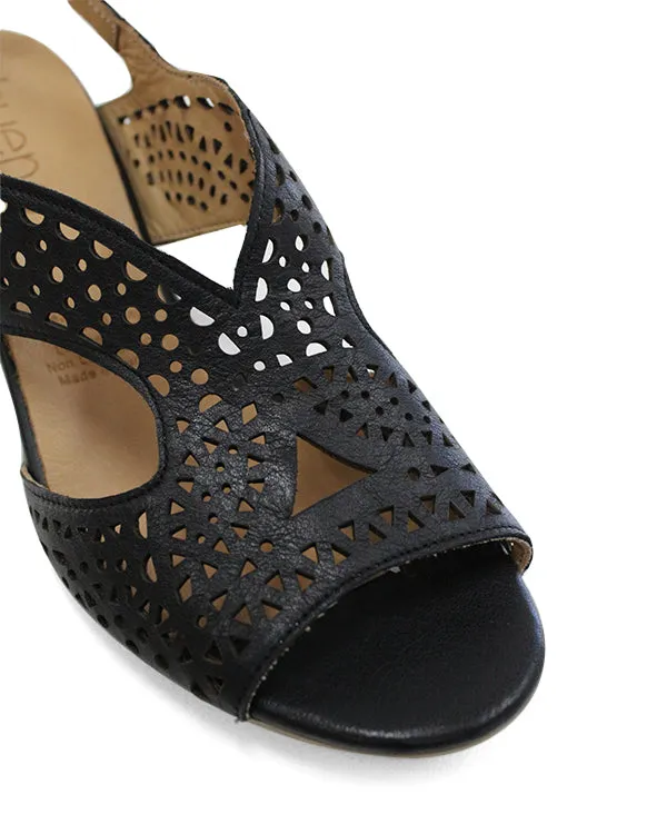 BUENO ZOOT MID HEELS