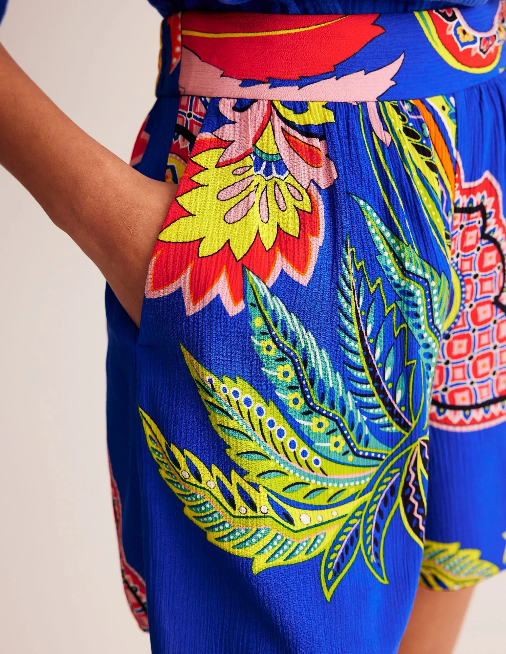 Crinkle Shorts-Multi, Painterly Paisley
