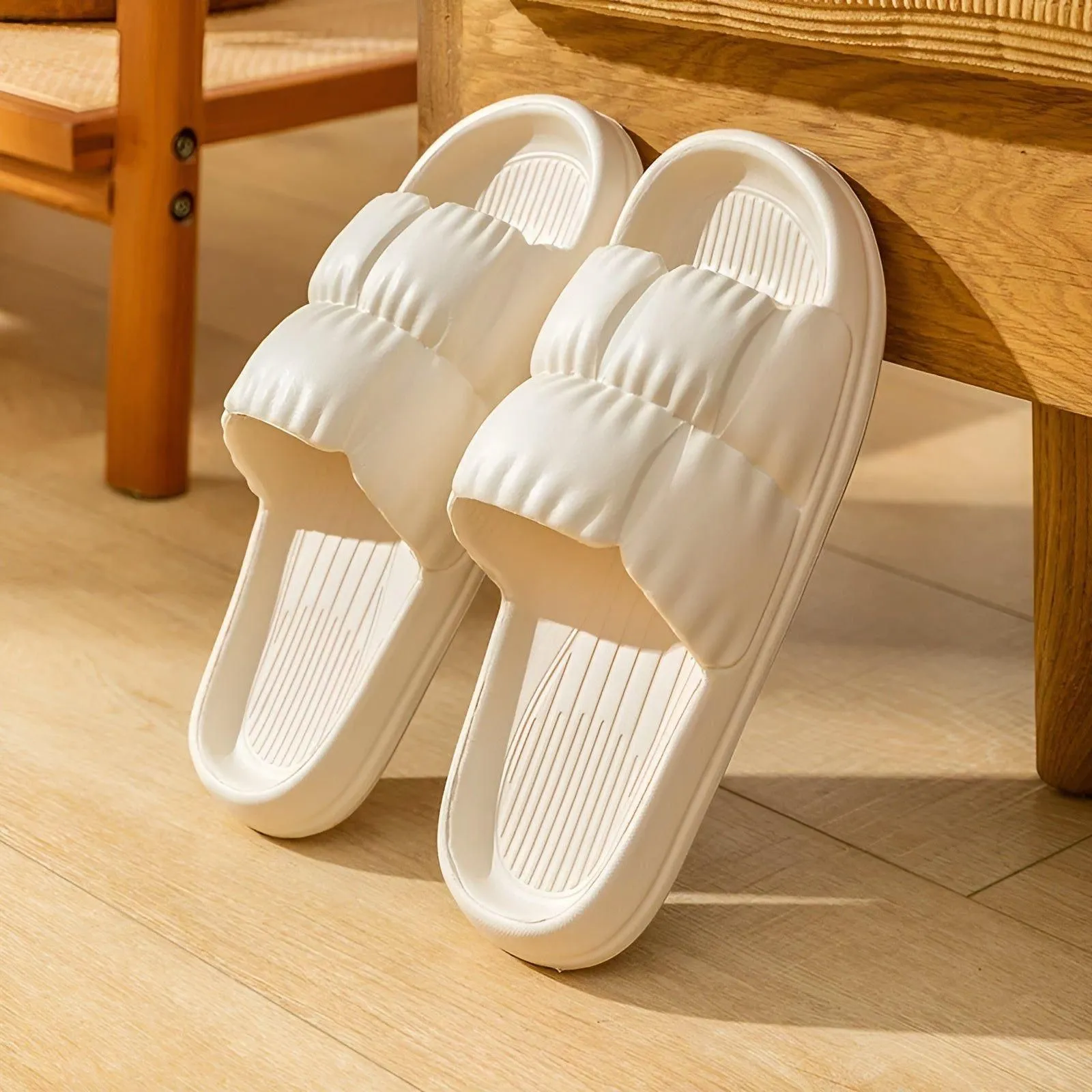 ErgoGrip Slipper - Ultra Weiche Ergonomische EVA Hausschuhe für den Sommertrend 2024