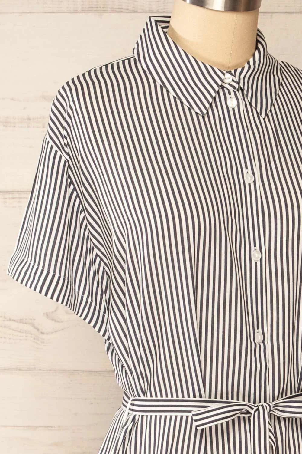 Latresne Black Stripes | Buttoned Midi Shirt Dress