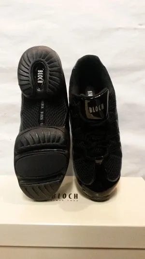 Lenny -- Split Sole Dancesneaker -- Black