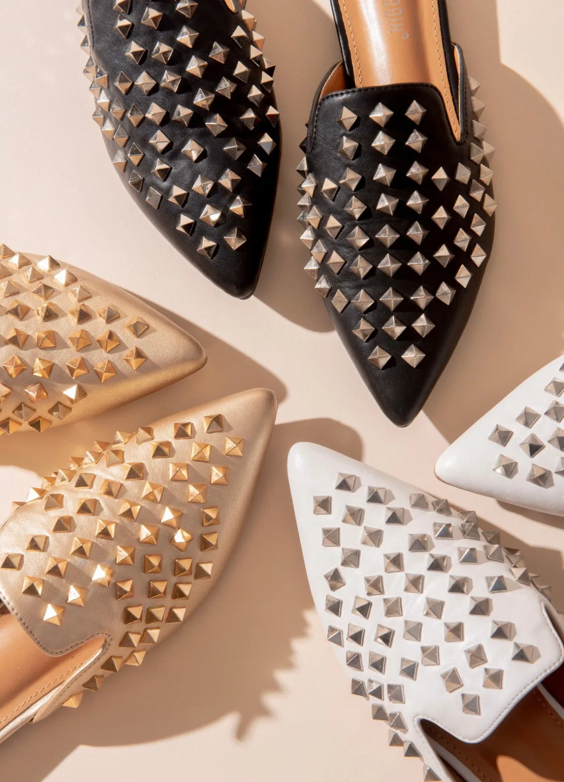 SILVER STUDS BLACK MULE
