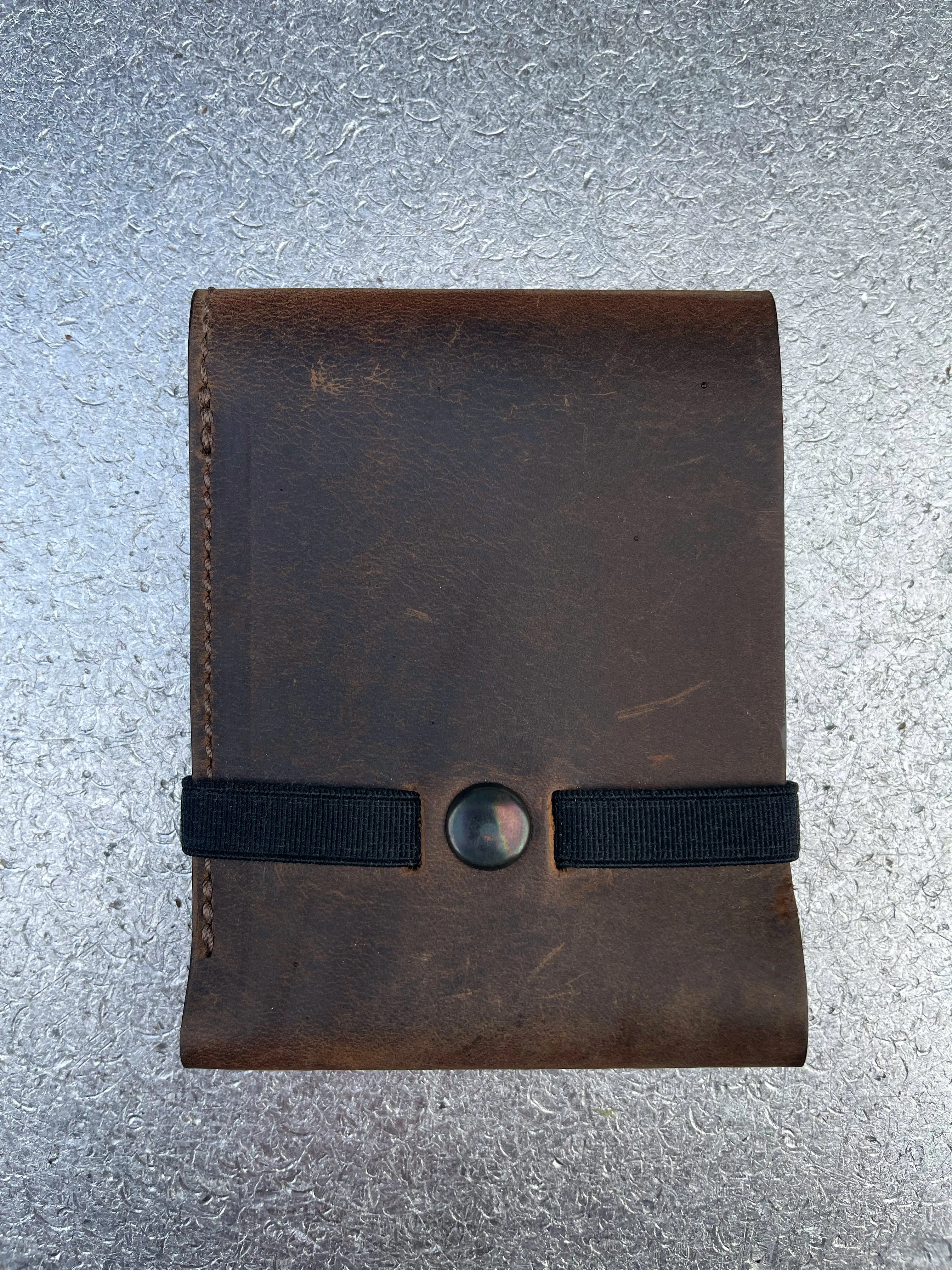 Slingshot wallet dark brown crazy horse