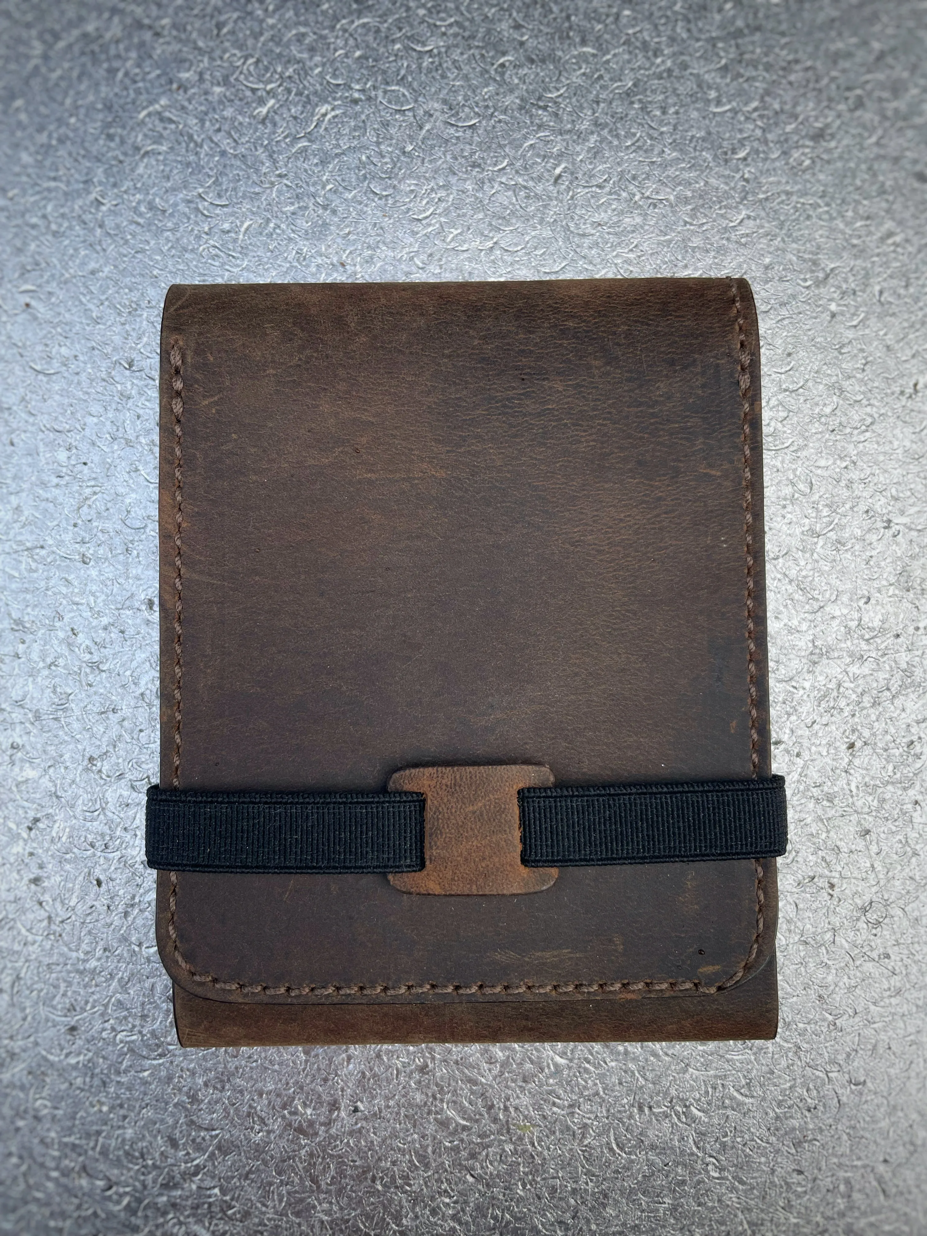 Slingshot wallet dark brown crazy horse