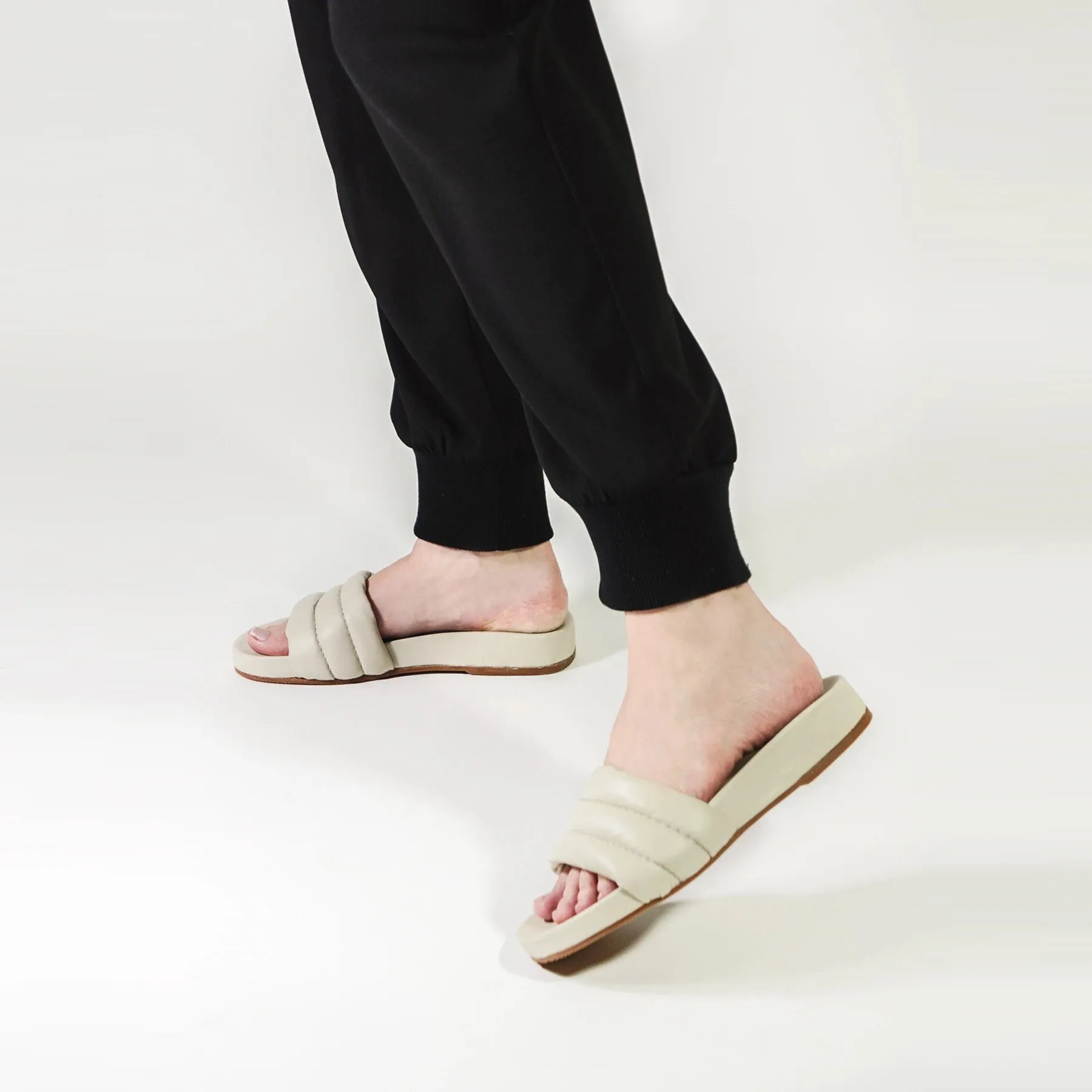 Timor Chunky Pool Slide (Off White)
