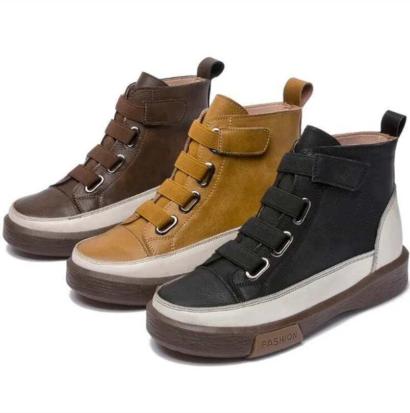 Women's Genuine Leather Sneakers / Trend Round Toe Flat Footwear